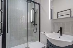 Photo 33- click for photo gallery